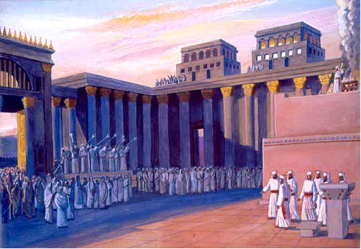 el atrio se llena de gente